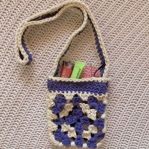 Sweet little crochet purse 💜🌸